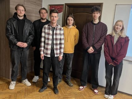 Руководитель Центра оперативных исследований Александр Бельский встретился с практикантами БГУ