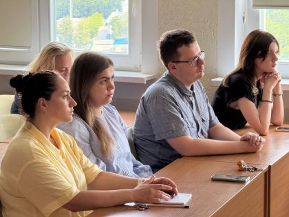 В институте прошел круглый стол, посвященный сохранению и развитию семейных ценностей